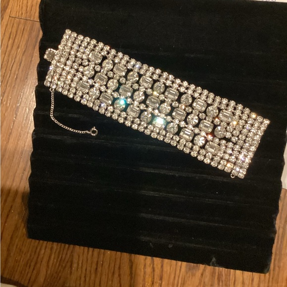 RARE VINTAGE KRAMER oF NEW YORK 11 ROW STUNNING RHINESTONE BRACELET - Picture 13 of 15